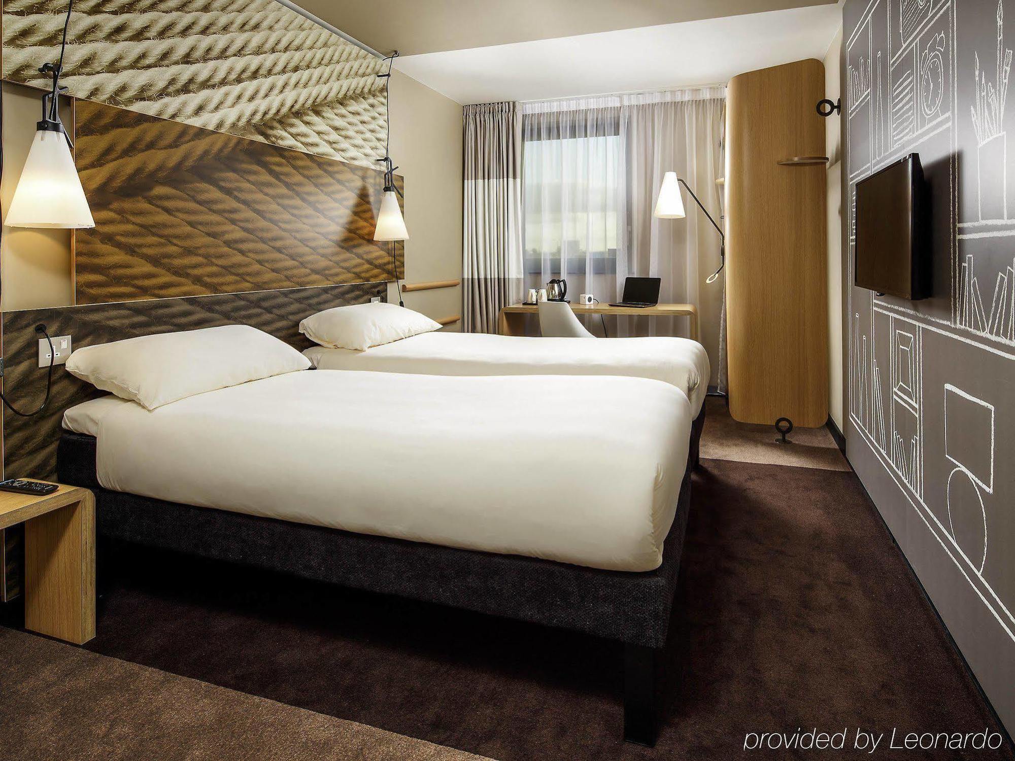 Ibis Station Hotel